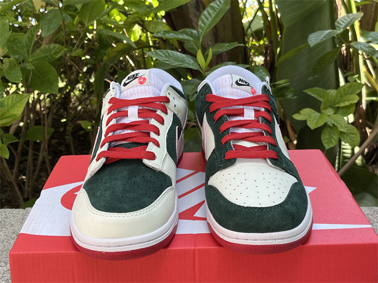 Low All Petals United FN8923-061