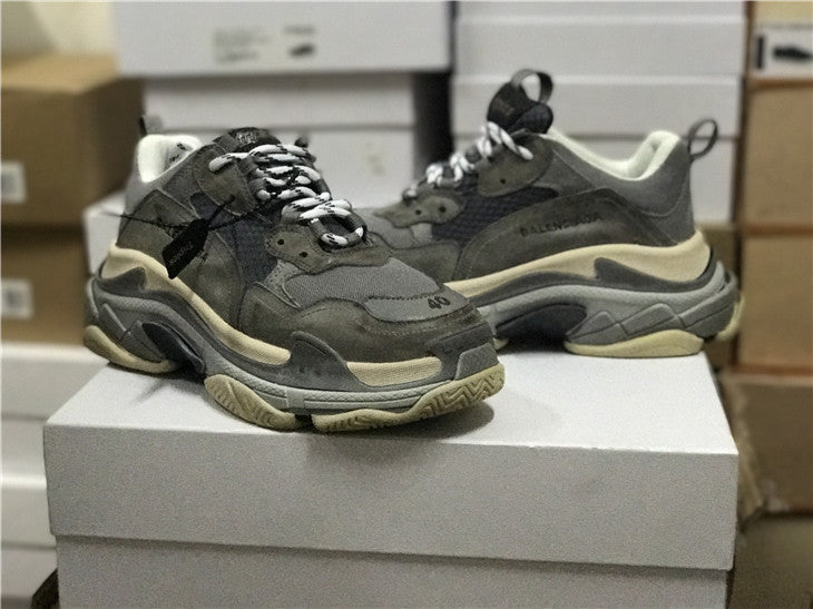 Bg Triple S