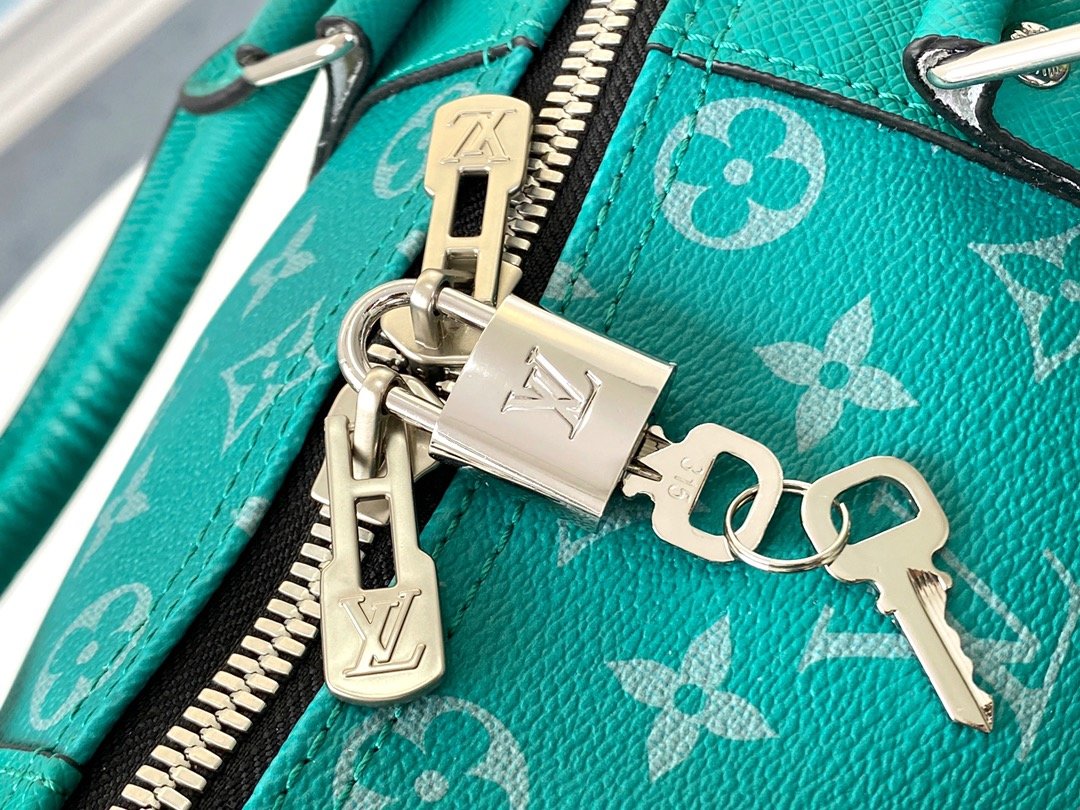 LV Keepall M30235