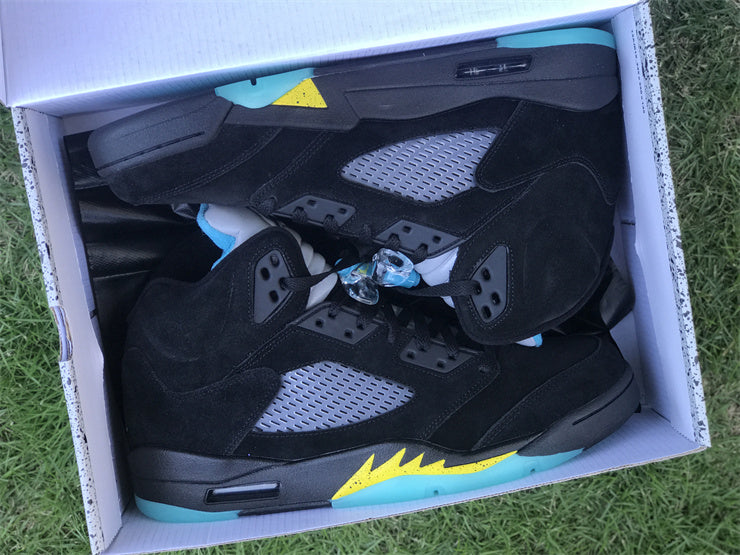 5 Retro “Aqua”