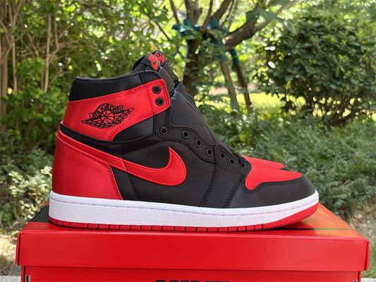 Air Jordan 1 Retro High OG Satin Bred