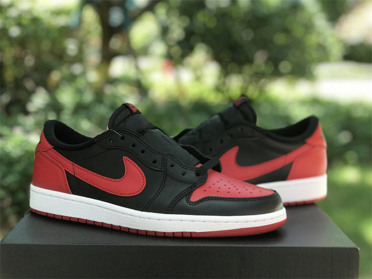 Air Jordan 1 Retro Low Bred