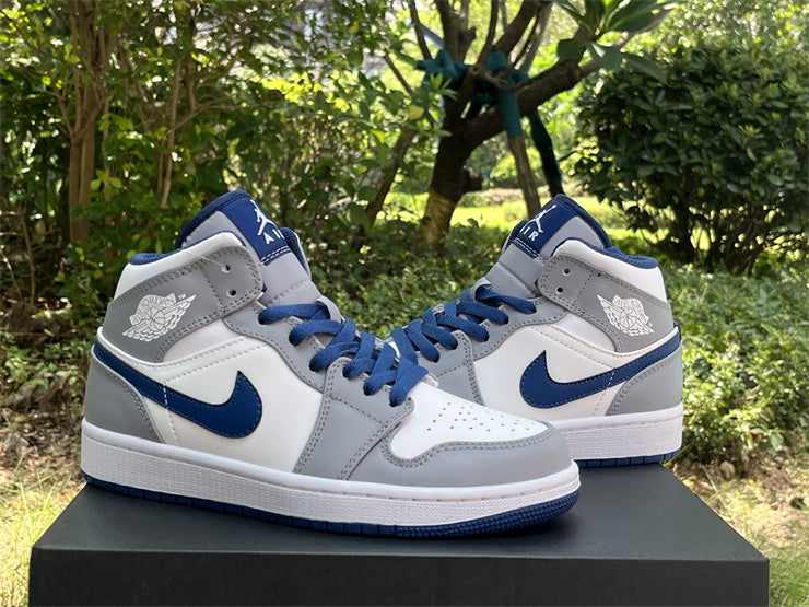 Air Jordan 1 Mid True Blue