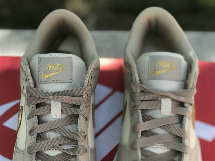 Nike SB Dunk LowPhantom Metallic Gold