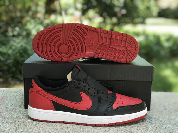 Air Jordan 1 Retro Low Bred