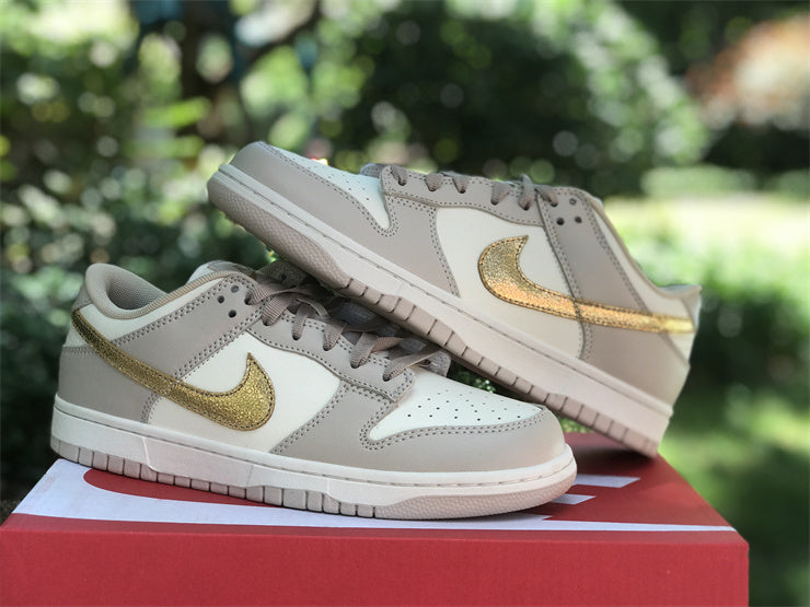 Nike SB Dunk LowPhantom Metallic Gold