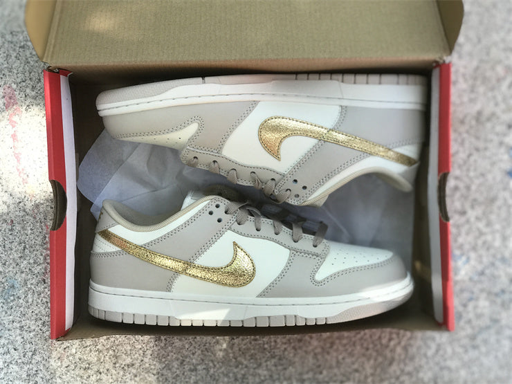 Nike SB Dunk LowPhantom Metallic Gold