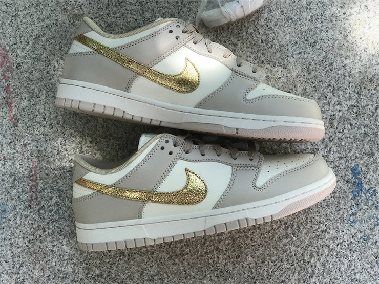 Nike SB Dunk LowPhantom Metallic Gold