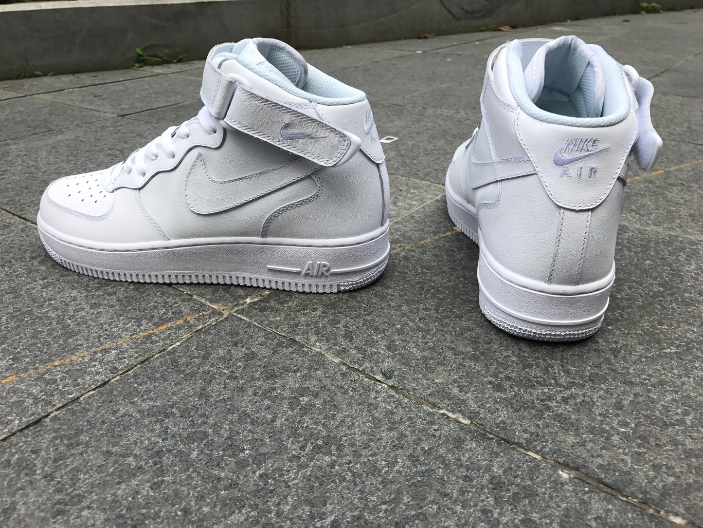 Nike Air Force 1 Mid 07 Triple White