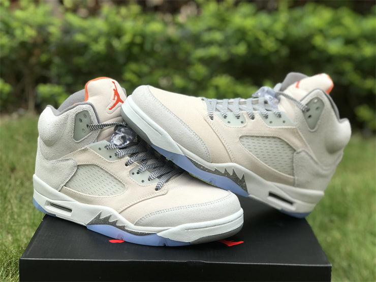 Air Jordan 5 Retro SE Craft Light Orewood Brown