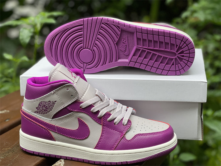 Air Jordan 1 Mid Magenta (2022) (W)