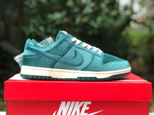 Nike Dunk Low Velvet Teal (W)