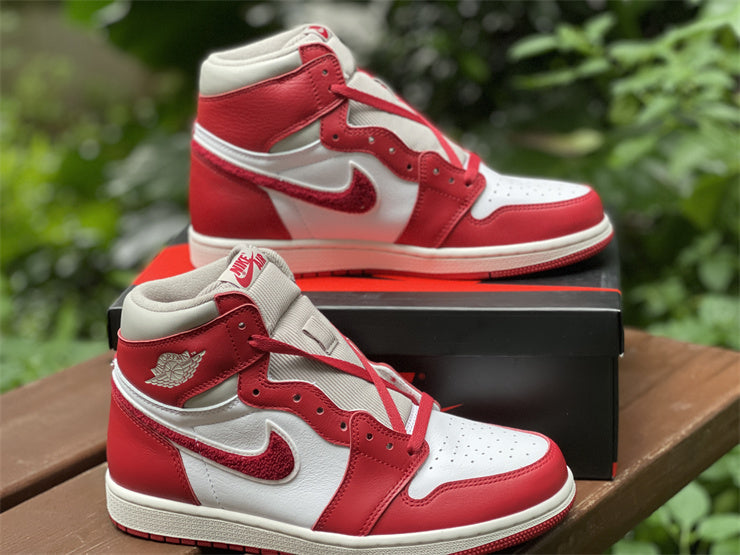 Air Jordan 1 Retro High OG Newstalgia Chenille (W)