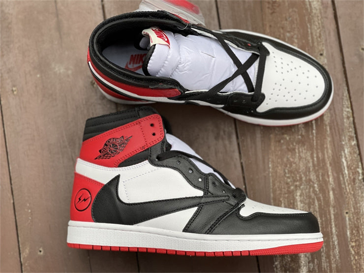 Air Jordan 1 High OG SP Universit