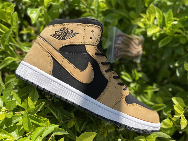 Air Jordan 1 Mid Desert Ochre (W)