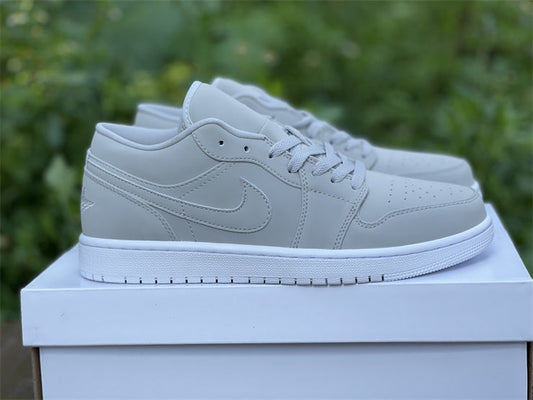 Air Jordan 1 Low Grey Fog (W)