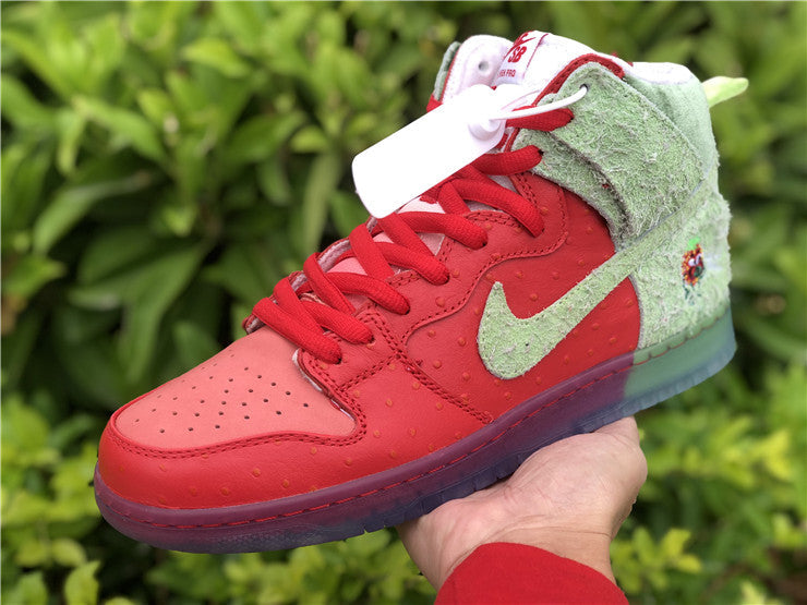 Nike Dunk High Strawberry Cough