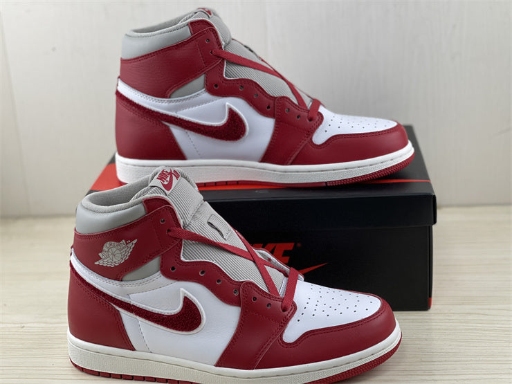 Air Jordan 1 Retro High OG Varsity Red (W)