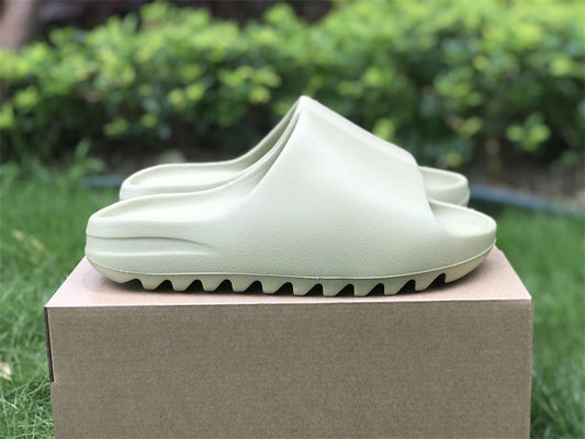 Adidas Yeezy Slide Resin (2022)