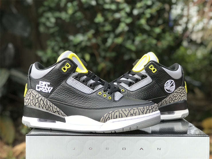 Air Jordan 3 Retro Oregon black and yellow duck