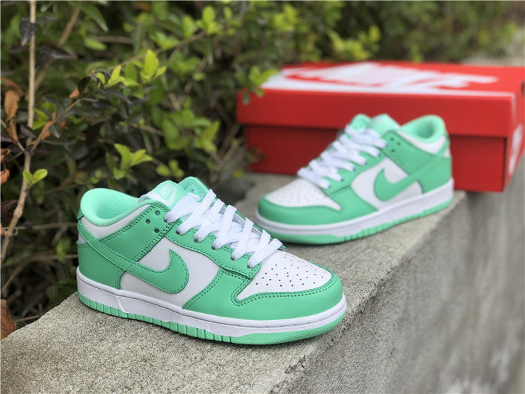 Nike Dunk Low Green Glow (W)