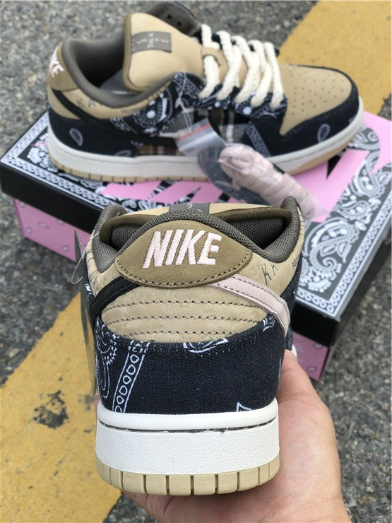 Nike SB Dunk Low Travis Scott