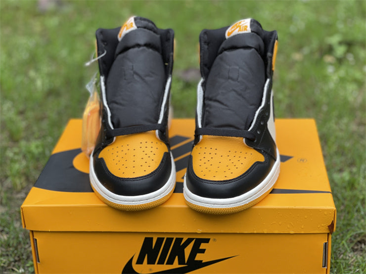 Air Jordan 1 High OG Yellow Toe