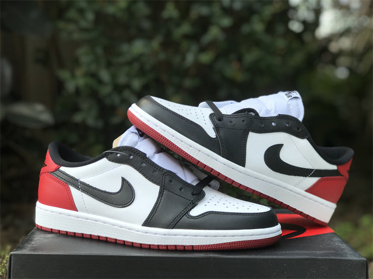 Air Jordan 1 Low Black Toe