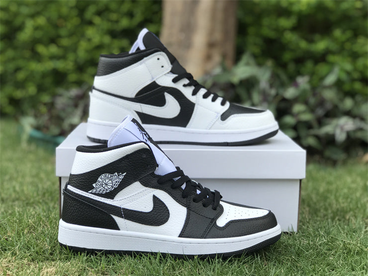 Air Jordan 1  Mid “Invert