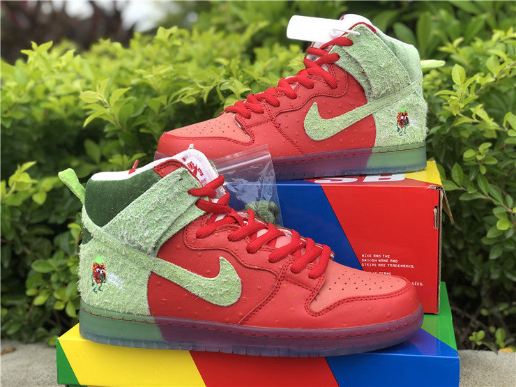 Nike Dunk High Strawberry Cough