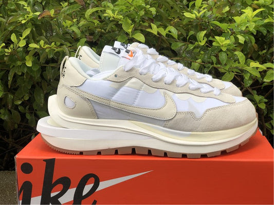 Nike  Vaporwaffle sacai Sail Gum