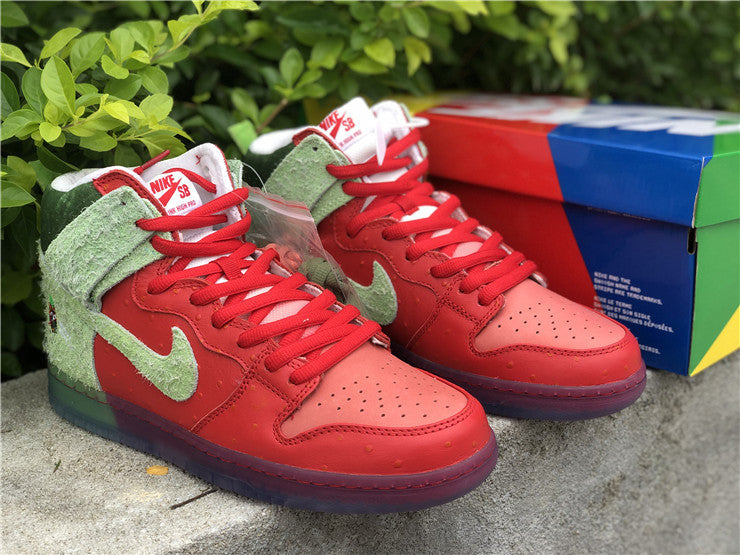 Nike Dunk High Strawberry Cough