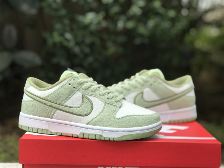 Nike Dunk Low SE Fleece Pack Honeydew (W）