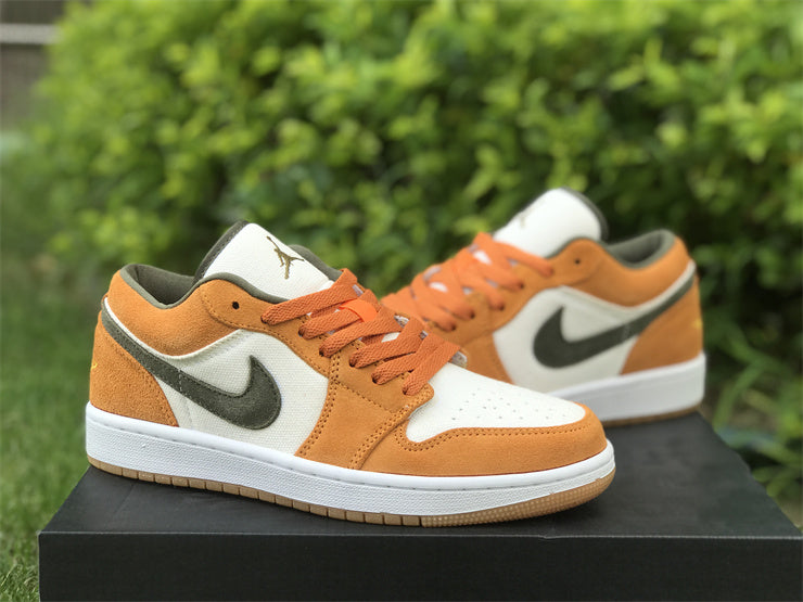 Air Jordan 1 Low SE Light Curry