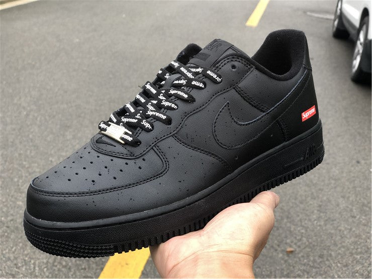 Nike Air Force 1 Low Supreme Black