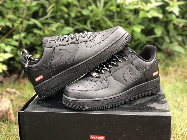 Nike Air Force 1 Low Supreme Black