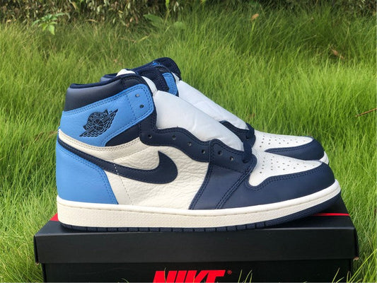 Air Jordan 1 Retro High Obsidian UNC