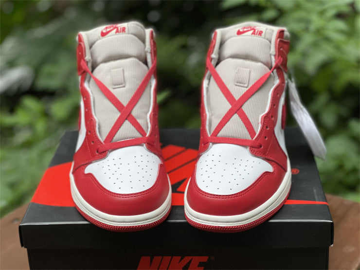 Air Jordan 1 Retro High OG Varsity Red (W)