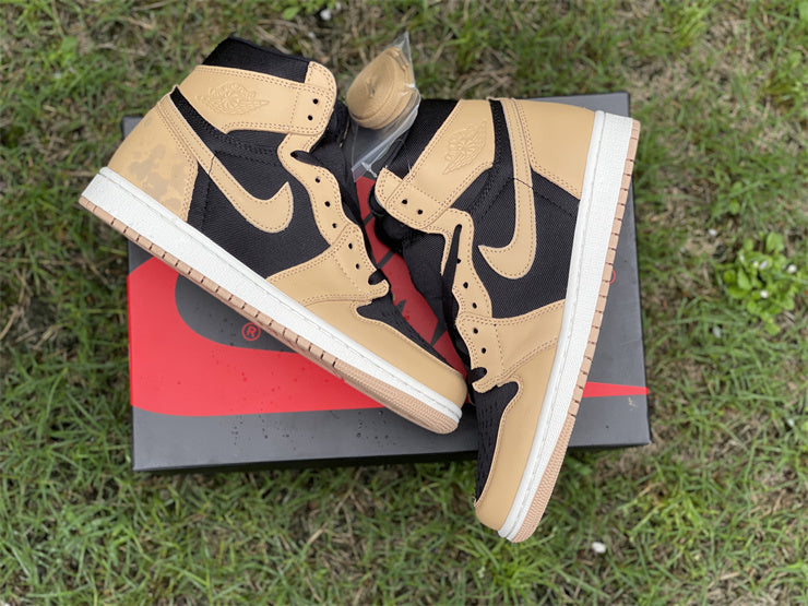 Air Jordan 1 High  OG Heirloom