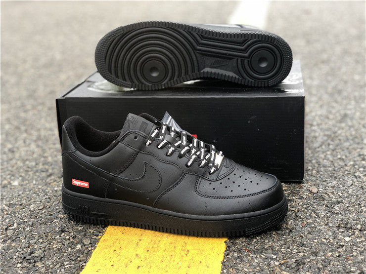 Nike Air Force 1 Low Supreme Black