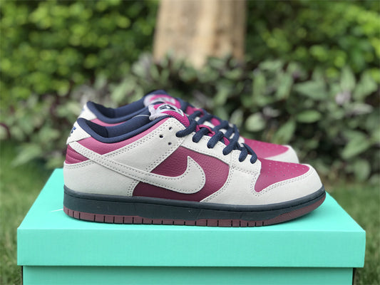 Nike SB Dunk Low Atmosphere Grey True Berry