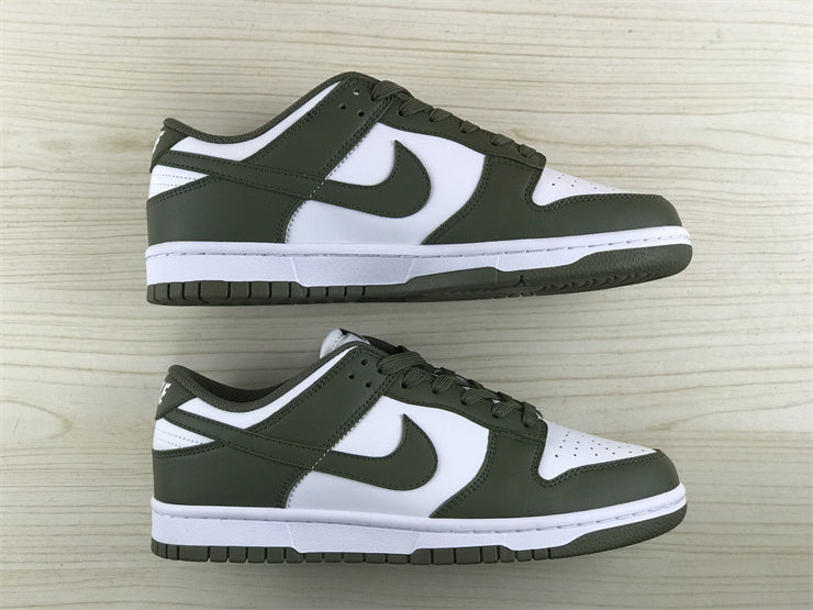 Nike Dunk Low Medium Olive (W)