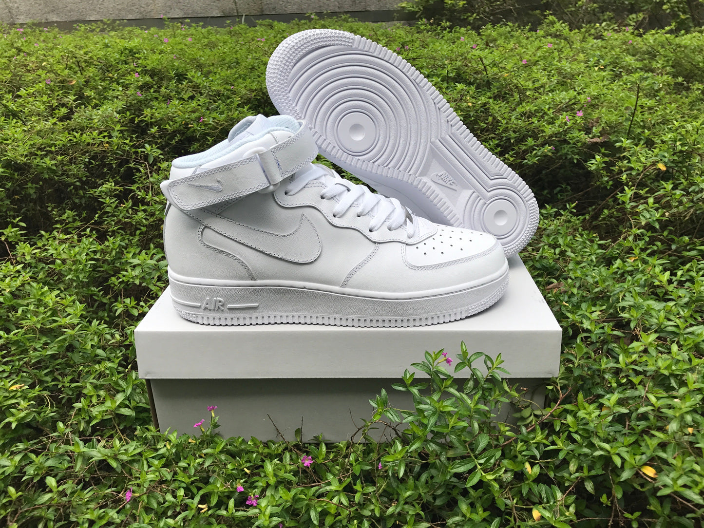 Nike Air Force 1 Mid 07 Triple White