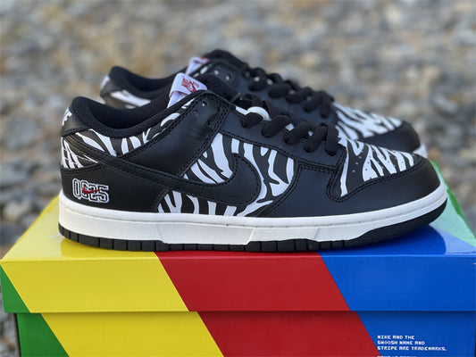 Nike Dunk Low OG QS Quartersnacks Zebra