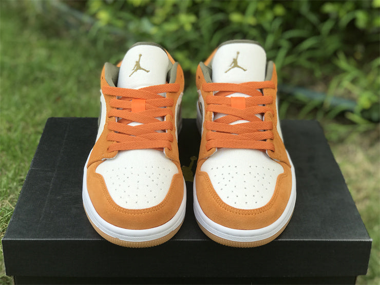 Air Jordan 1 Low SE Light Curry