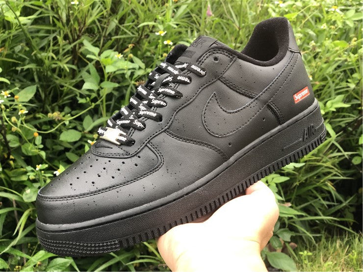 Nike Air Force 1 Low Supreme Black