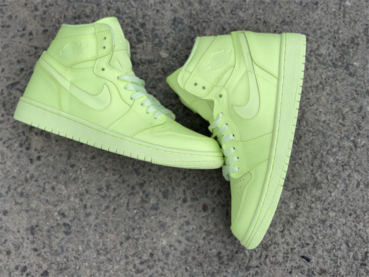 Air Jordan 1 Retro High Barely Volt (W)