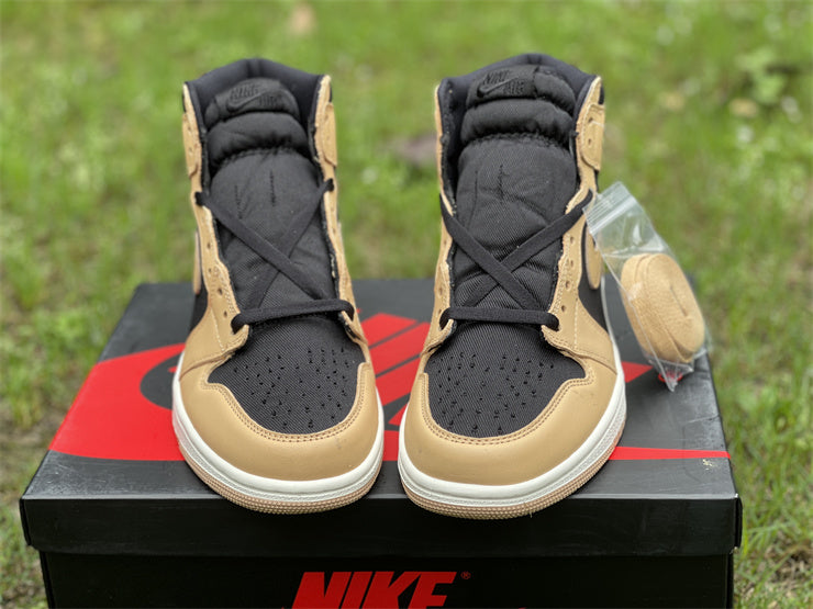 Air Jordan 1 High  OG Heirloom