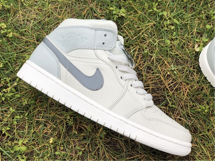 Air Jordan 1 Mid Light Bone