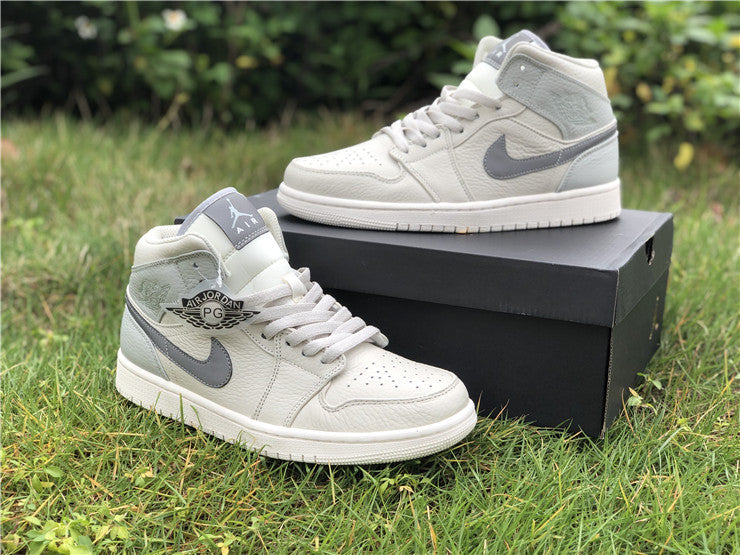 Air Jordan 1 Mid Light Bone